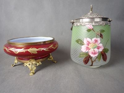 Coupe sur pied, en laiton doré et opaline, H : 10, Diam : 18cm ( accid - Photo 1