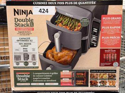 une boîte de produits alimentaires exposée dans un magasin