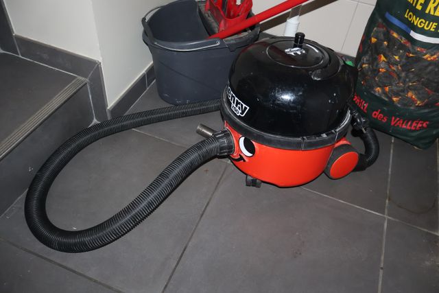 Aspirateur Numatic International