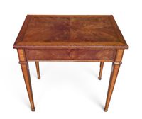 COIFFEUSE-POUDREUSE DE STYLE LOUIS XV (photo 6)