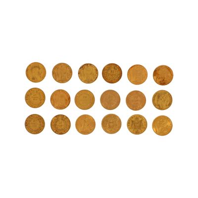 une image représentant un groupe de pièces d'or sur fond blanc
