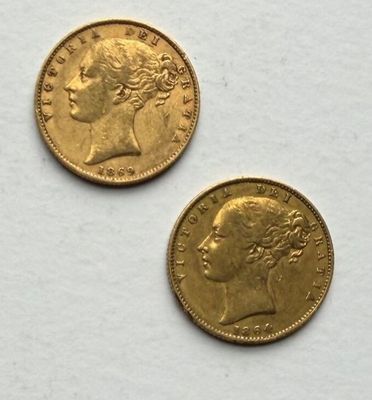 two british gold sovereigns, one of which is a sovereign and the other of which is a sovereign