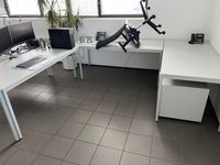neuf tables en stratifié gris, 140x70 (photo 2)