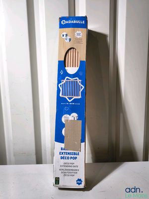une boîte en carton contenant une brosse à dents