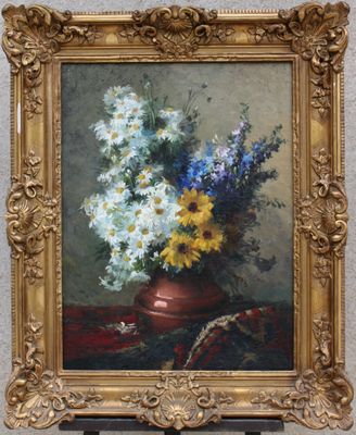 une peinture de fleurs dans un vase sur une table