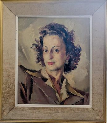 tableau représentant une femme vêtue d'une veste marron à col marron