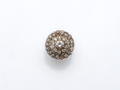 une bague à grappes de diamants, par van cleef