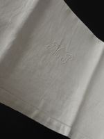 Suite de SIX SERVIETTES en coton damassé chiffré MP. (photo 3)