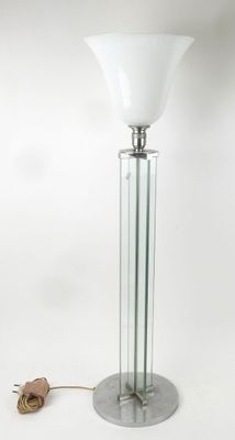 an image of a lamp with a glass shade on it