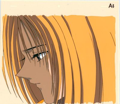 une image d'anime représentant une femme aux longs cheveux blonds et portant des lunettes