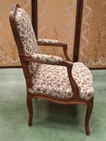 Fauteuil dit "à la reine" en bois mouluré, le dossier plat d… (photo 4)