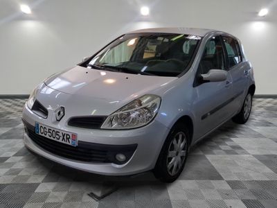 Renault - Clio 1.4 16v 100 Confort Pack Clim Expression - ES…