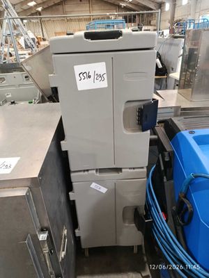 a machine that is sitting in the middle of a room