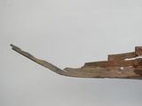 un morceau de bois coupé en deux