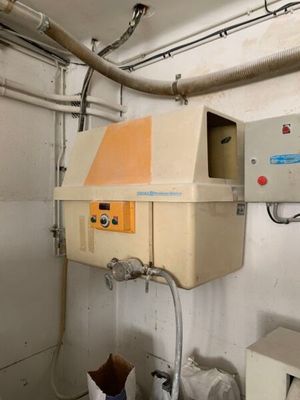 Refroidisseur d'eau, de marque SOREMA, modèle AG80.