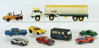 Ensemble de véhicules miniatures Dinky Toys et autres - Photo 1