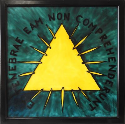 une illustration représentant un triangle jaune avec la mention « Attention » sur fond vert