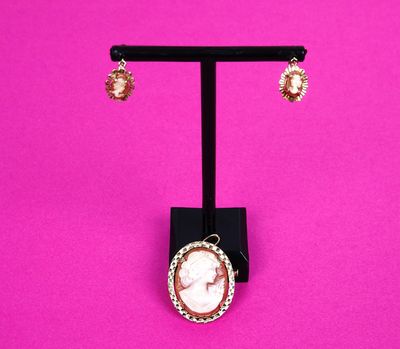 Broche Vintage Linda Hattab Paris – Bijou D'occasion, Style Rétro, élégant