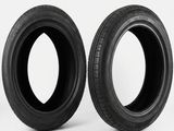 a pair of tires on a white background with the words vendu par lot de 2