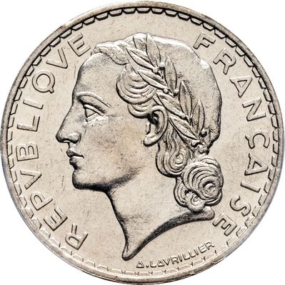 l'image d'une pièce de monnaie sur laquelle figure le visage d'une femme