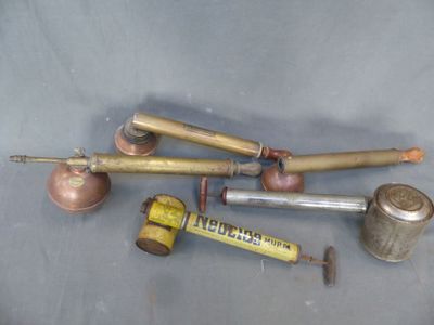 Ensemble de pulvérisateurs en cuivre et métal dont marques M…