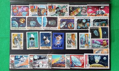 une photo d'une photo d'une collection de timbres