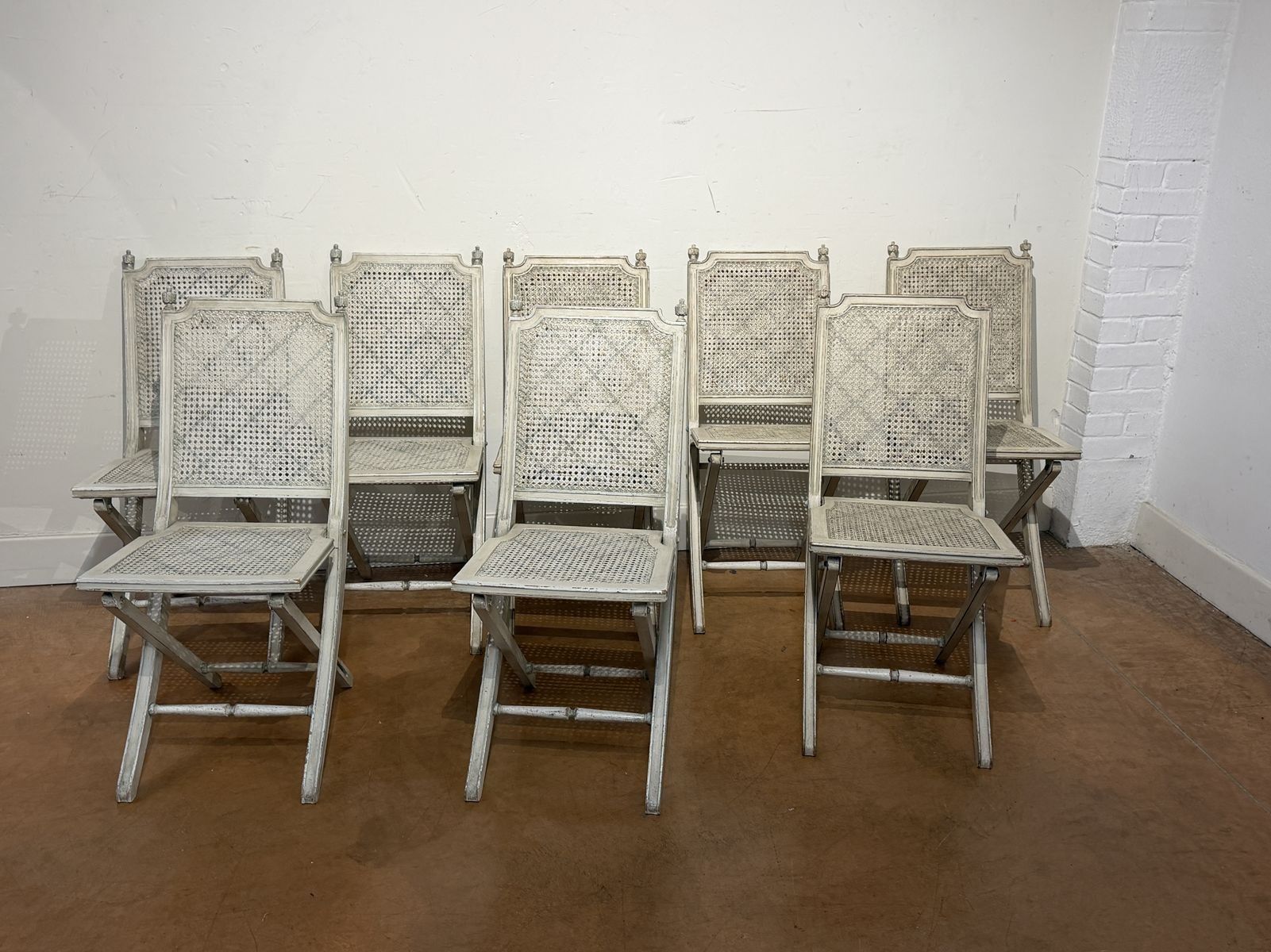 André MAILFERT (1884-1943) SERIE de 8 chaises pliantes en bo…