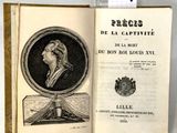 un livre dans lequel figure la photo d'une femme