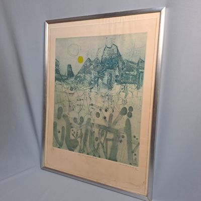 peinture sur le mur d'une pièce, avec en arrière-plan l'image d'un bâtiment