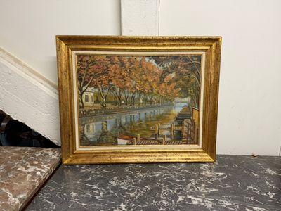une image d'une image d'un tableau sur une table