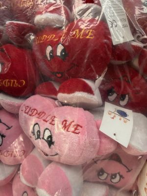 Peluches COEURS (350) et OURSONS (150) environ 14 cm - Photo 1