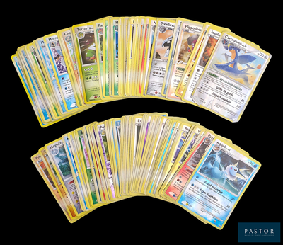 de nombreuses cartes Pokémon sur fond noir