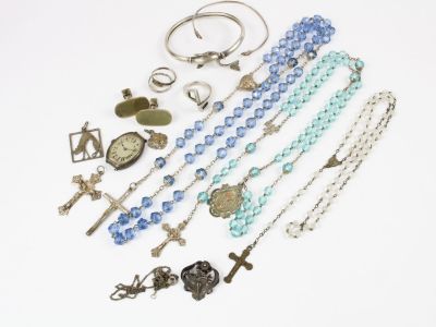 Réunion de bijoux en argent - Bague vintage en argent, signé…