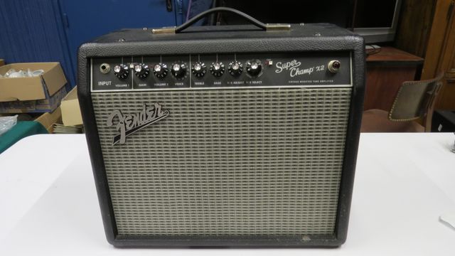 Ampli FENDER super Champ X2 non testé