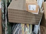 plusieurs boîtes empilées les unes sur les autres