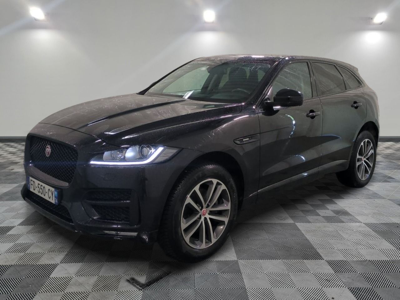 JAGUAR - F-PACE 2.0 D - 180 CH 2WD BVA8 R-SPORT - GO - Mise …
