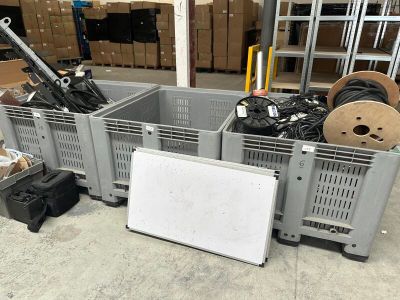 a bunch of boxes that are sitting on the floor