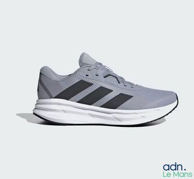 Chaussures de course adidas grises et noires