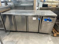 Tour réfrigérée positive Eurochef, dimensions : 179x70x83 cm…