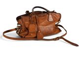 une image d'un sac à main en cuir marron sur fond blanc