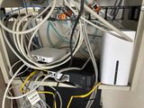 a bunch of wires that are connected to a computer