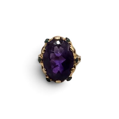 une bague en améthorate et diamants, par van cleef