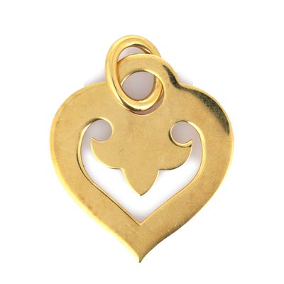 une image représentant un pendentif doré en forme de cœur sur fond blanc