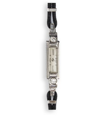 ART DECO : Vers 1934/1935. Montre-bracelet de dame en platin…