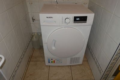 SUR DESIGNATION : Un sèche-linge VALBERG DHP 8 A++ FD W566C …
