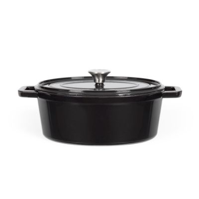 une cocotte noire avec un couvercle sur fond blanc