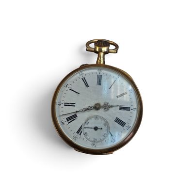 horloge avec des chiffres romains sur le cadran