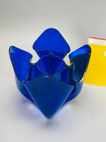 Réunion de deux vases et d'une applique comprenant : (photo 2)