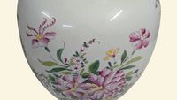 Imposant vase en porcelaine à décor émaillé peint à la main … (photo 2)