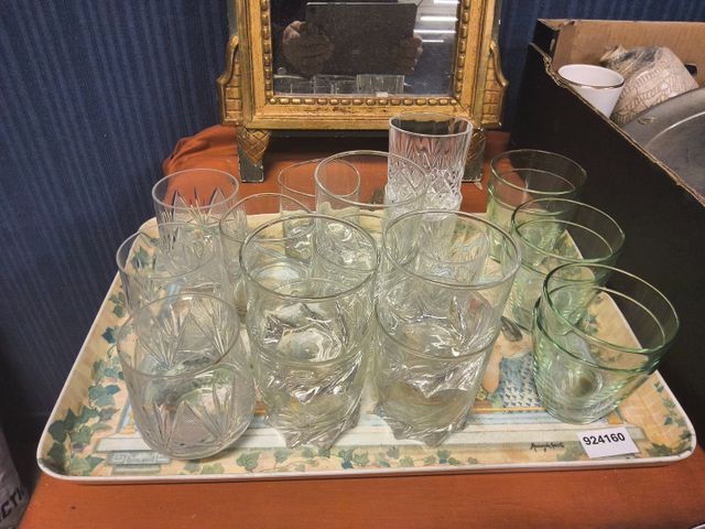 Lot de verres dépareillés